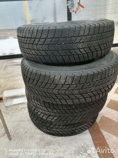 Nexen Winguard Ice Plus 205/70 R15