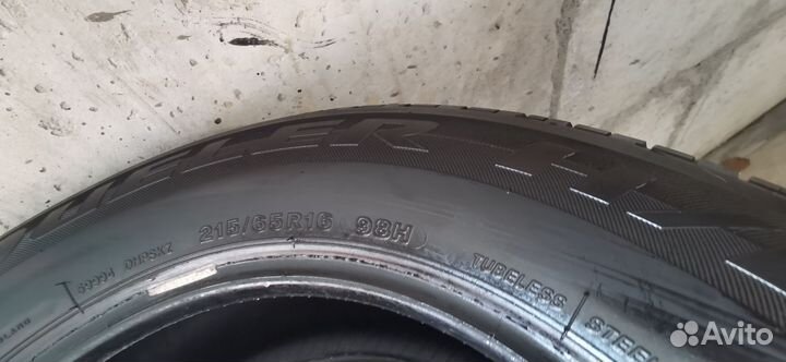 Bridgestone Dueler H/P 215/65 R16