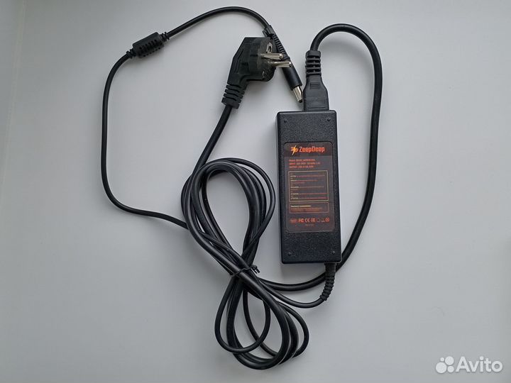 Новый блок питания для ноутбука 19V