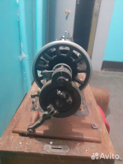 Швейная машина Minerva