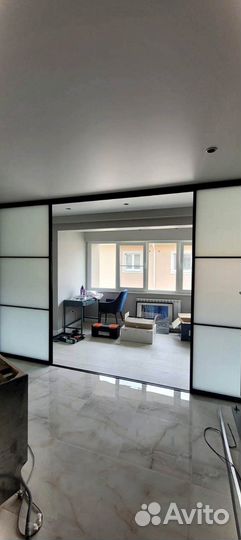 Раздвижная перегородка с матовым стеклом