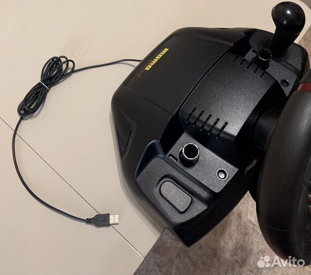 Руль Logitech momo racing