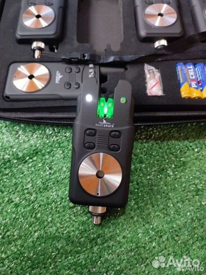 Сигнализаторы поклевки с пейджером 4+1 eastshark