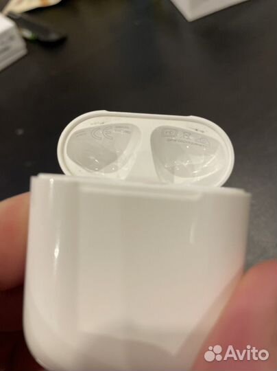 AirPods