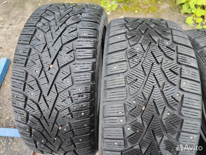 Gislaved NordFrost 100 235/45 R17 97T