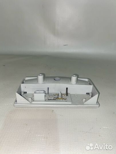 Volkswagen Polo 09- Плафон салона 461