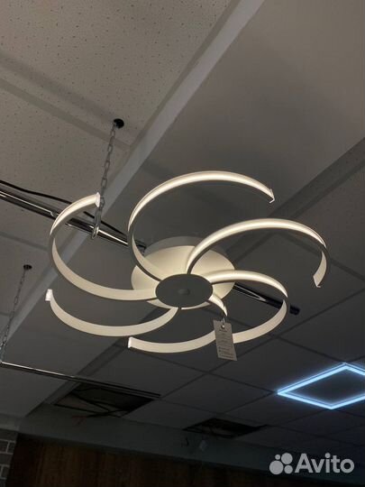 Люстра декоративная