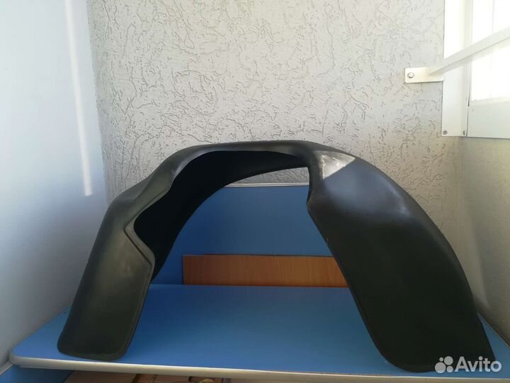 Подкрылок передний левый