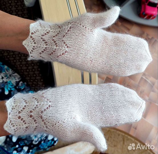 Варежки с пуховой нитки ручной работы