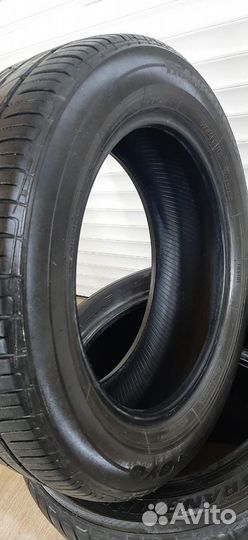 Toyo Tranpath MPZ 215/60 R17
