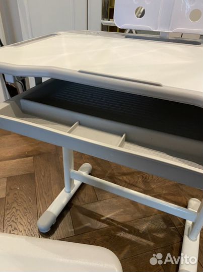 Растущая парта и стул бу