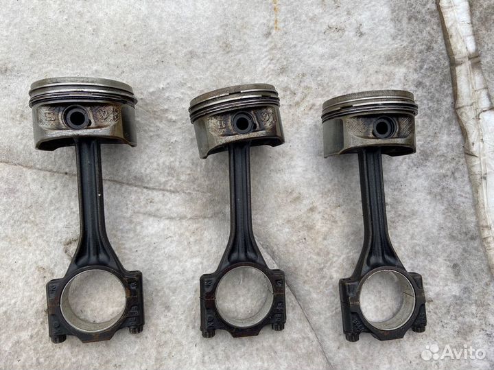 Поршня volkswagen polo AKK 1.4 8 кл