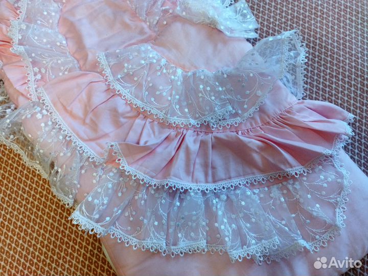 Нарядный утепленный конверт на выписку для девочки