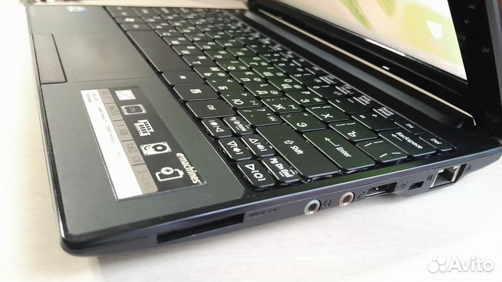 Нетбук eMachines eM355 SSD