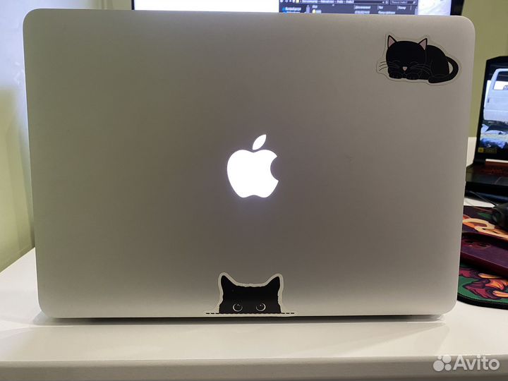 Apple MacBook Air 13 2017 8 гб 128гб