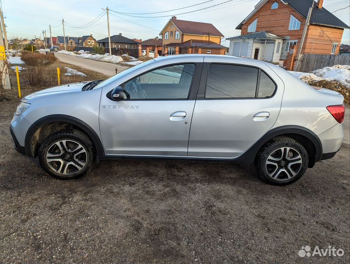 Renault Logan Stepway 1.6 CVT, 2018, 169 000 км