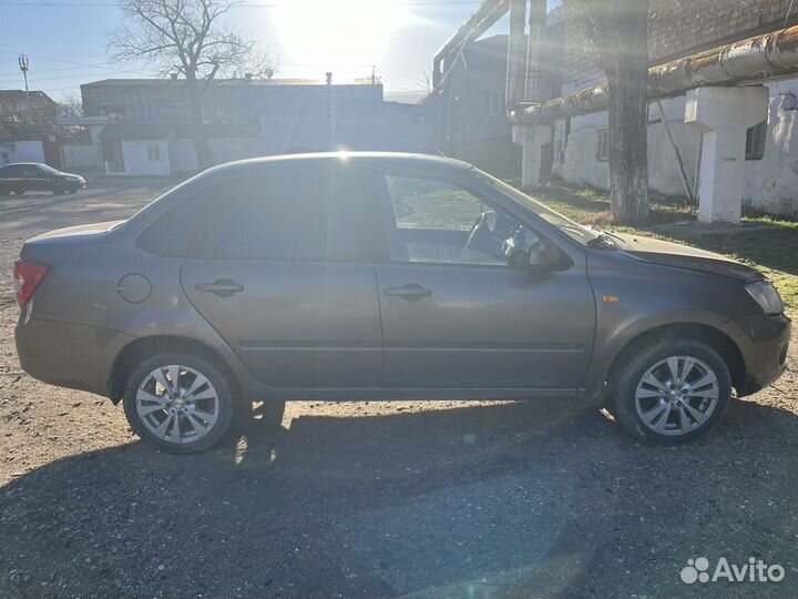 ВАЗ (LADA) Granta 1.6 AT, 2013, 373 000 км