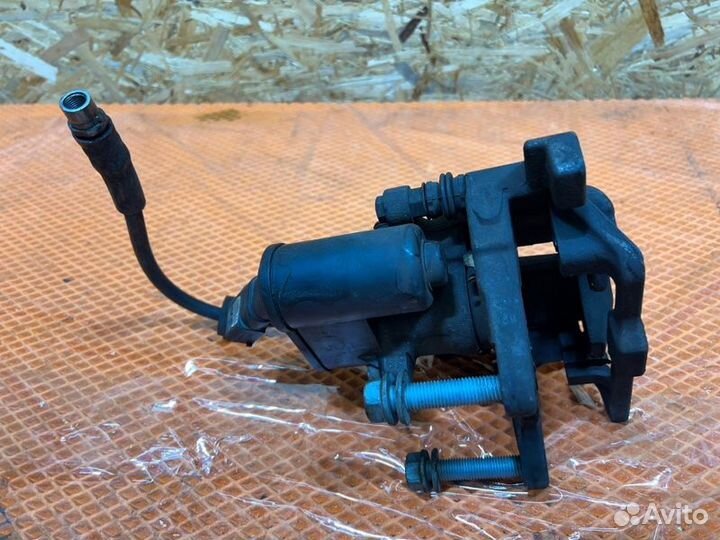 Суппорт тормозной Audi A6 C6 4F AUK 2007