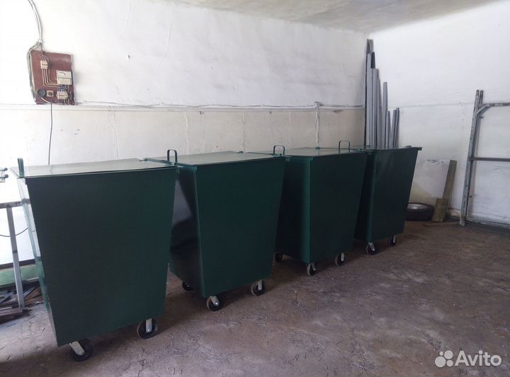 Мусорный контейнер металлический