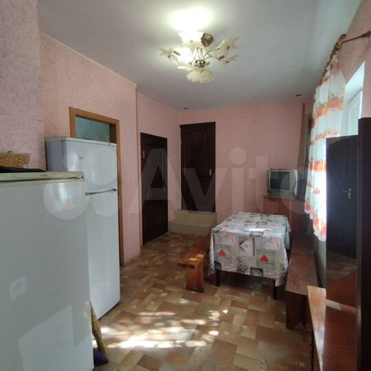 Комната 15 м² в 3-к., 1/2 эт.