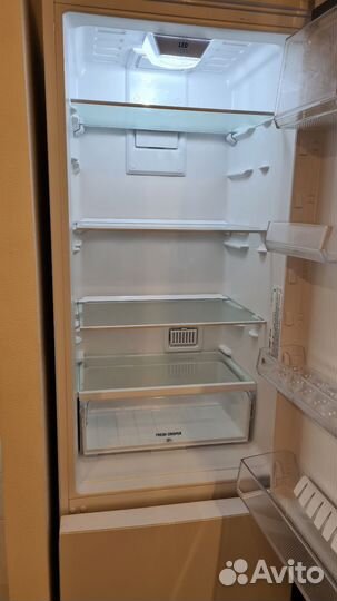 Холодильник hotpoint ariston HF4200W