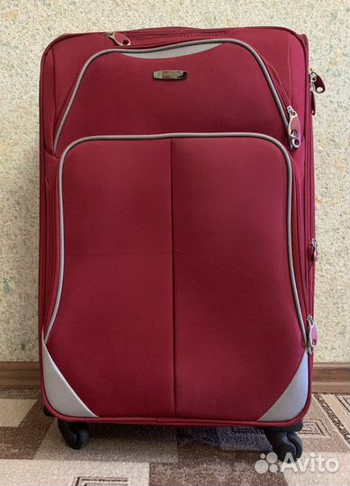 Чемодан на колесах redmond