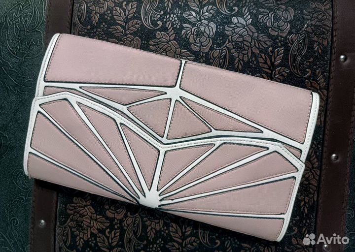 Женский клатч