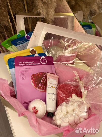 Подарочные боксы косметики