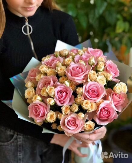 Розы с кустовыми с доставкой Букет цветов