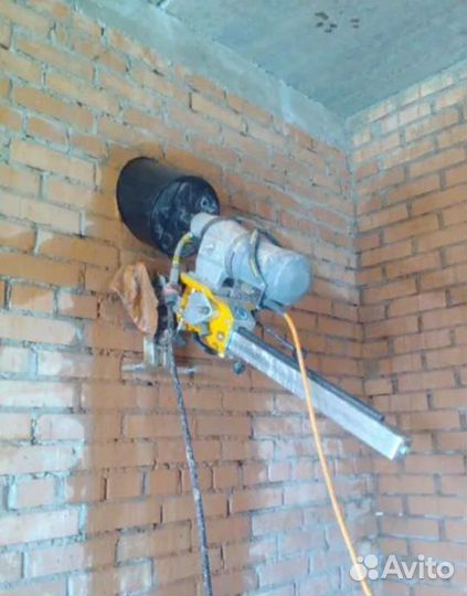 Алмазное сверление отверстий