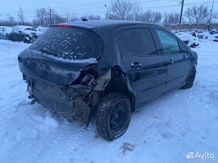 Суппорт задний правый Peugeot 308 EP6