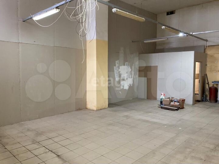 Продам торговое помещение, 435 м²