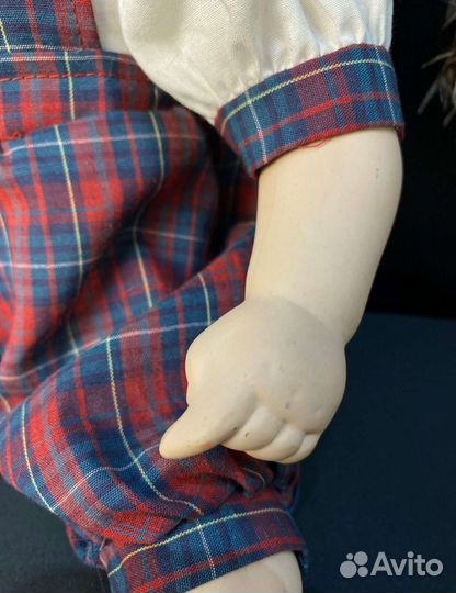 Кукла фарфоровая мальчик