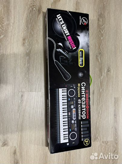 Синтезатор с микрофоном