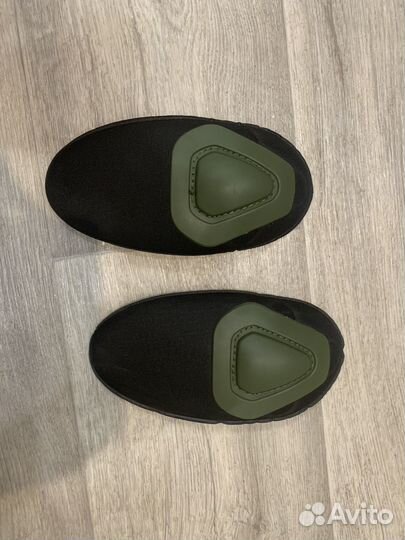 Наколенники