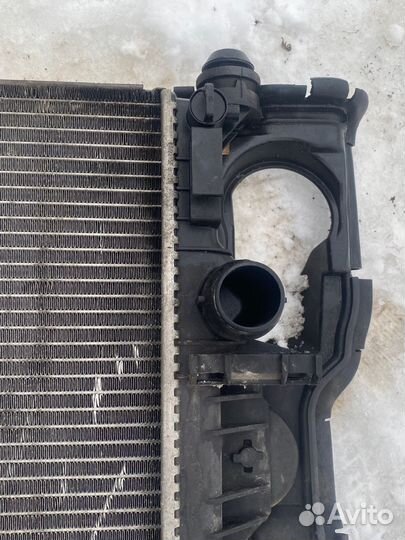 Радиатор охлаждения двс volvo
