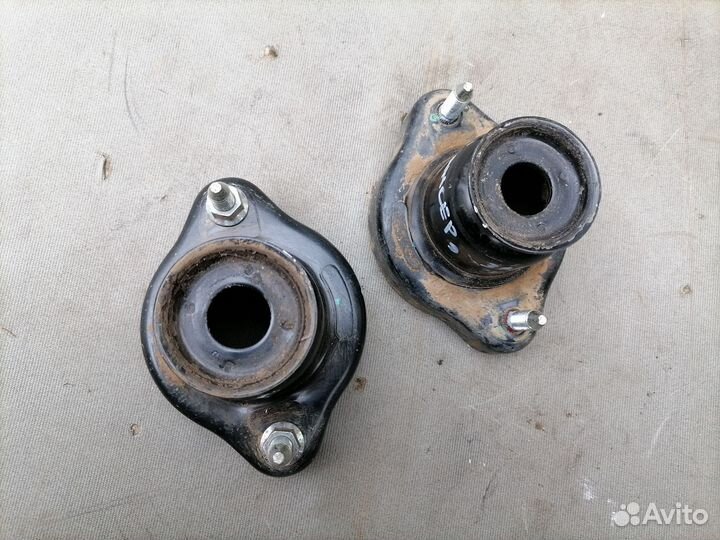 Опора заднего амортизатора Mitsubishi Lancer IX