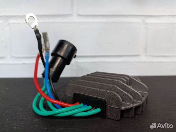Реле зарядки регулятор лодочного Yamaha Mercury 4Т