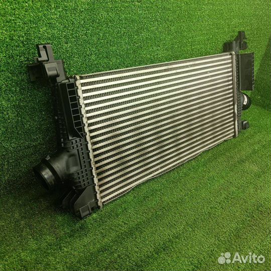 Интеркулер Opel Astra J GTC 2012 13267646