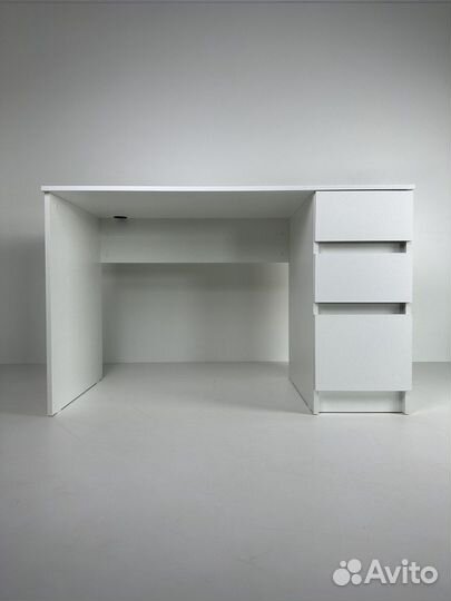 Столы в наличии новые