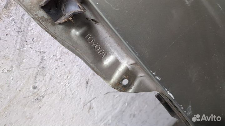 Крыло Toyota Avensis 1, 2002