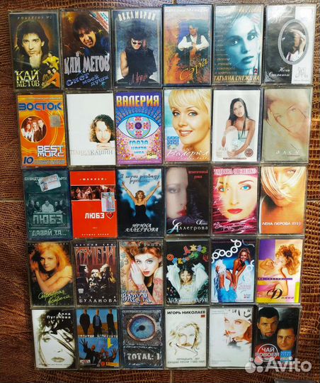 Аудио-кассеты с записями, заводские. Поп музыка