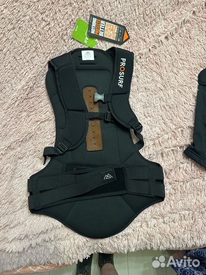 Защиты дл спины и защитные шорты для сноуборда