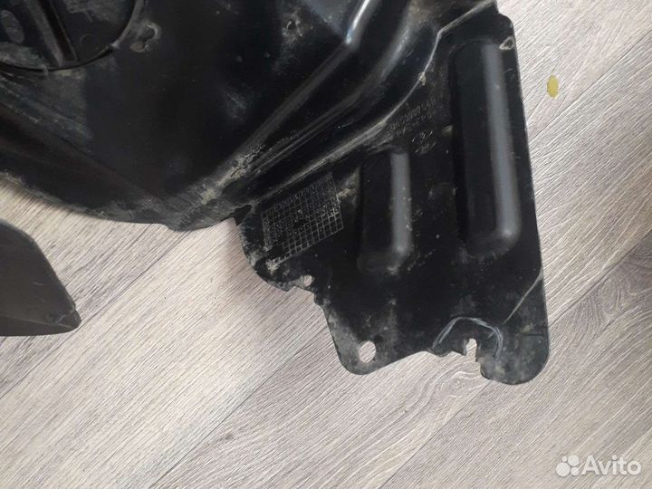 Локер передний правый LADA Vesta 2015