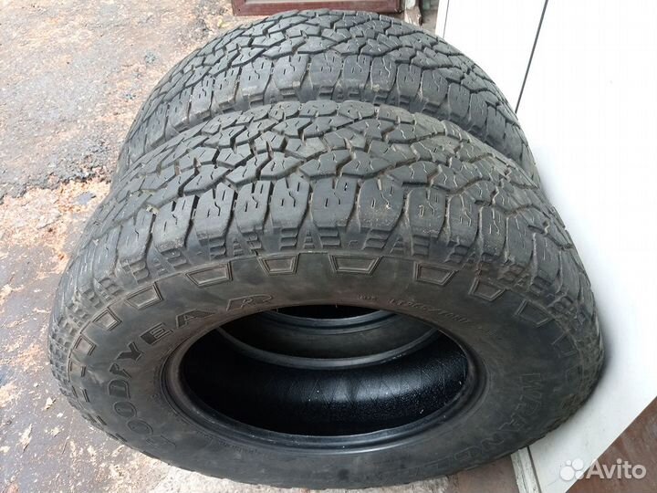 Goodyear Wrangler AT 265/70 R17 121S