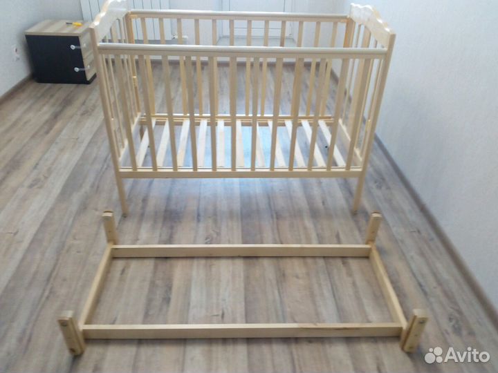 Кровать детская с продольным маятником 