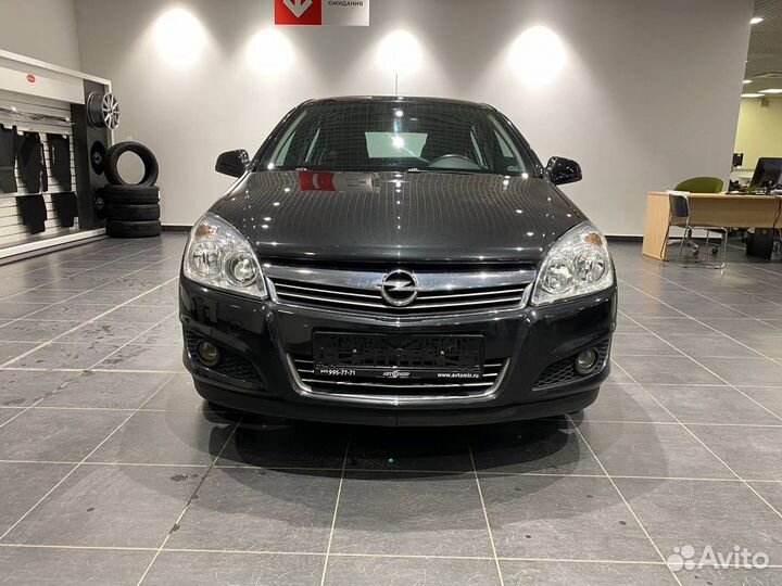 Opel Astra 1.8 AT, 2013, 117 564 км