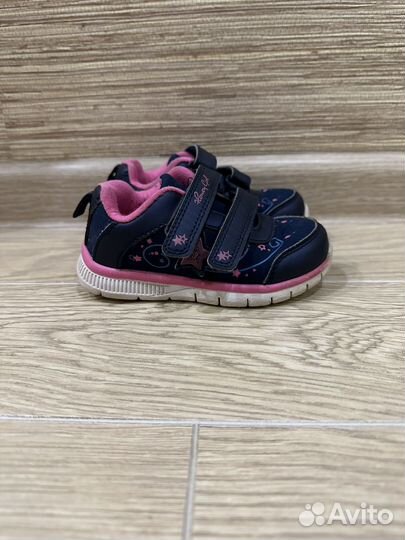 Кроссовки для девочки 22 размер