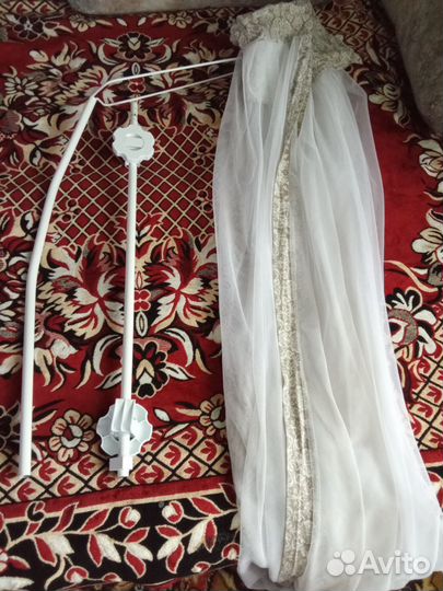 Держатель на кроватку