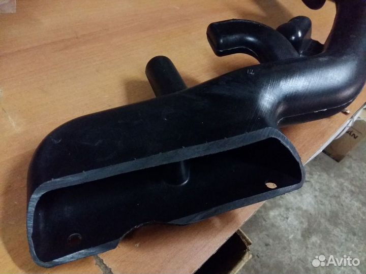 Воздуховод Ниссан Кашкай J10 16554JD200